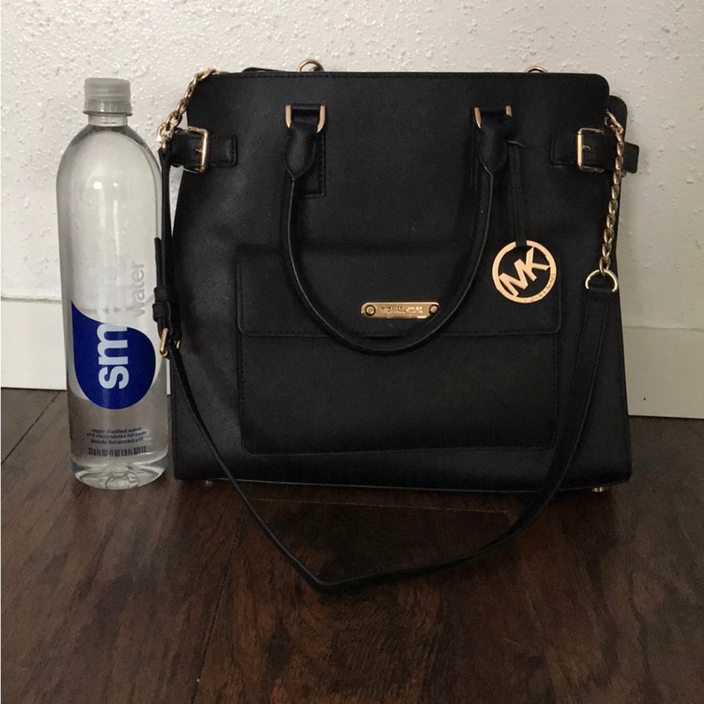 Michael Kors Purse. Black